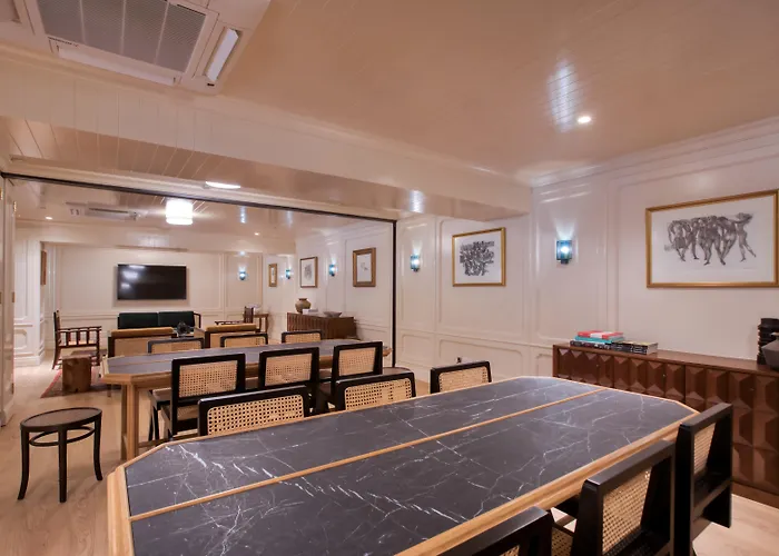 The Chow Kit - An Ormond Hotel